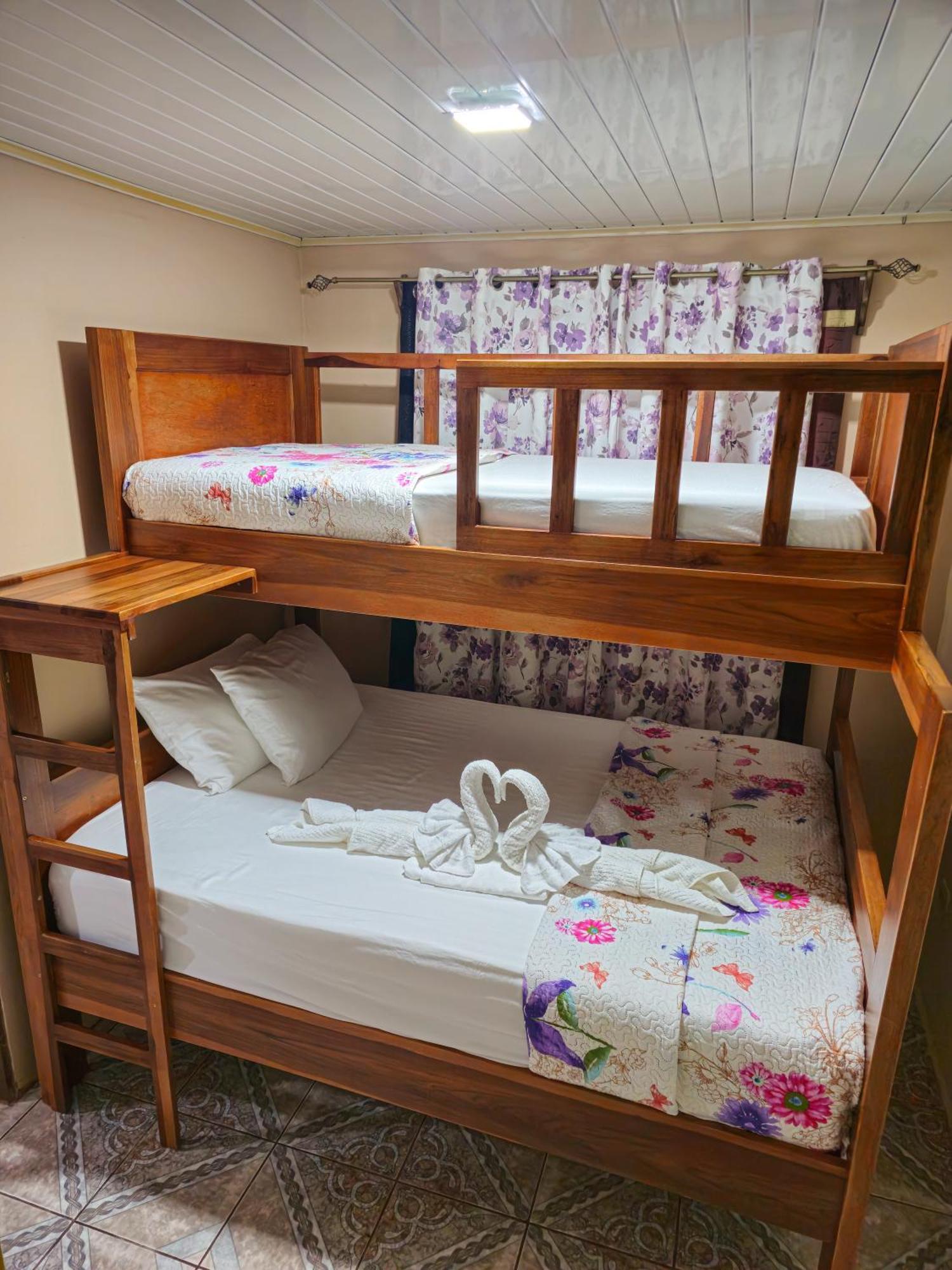 Apartamento Daly #1 Guápiles Buitenkant foto